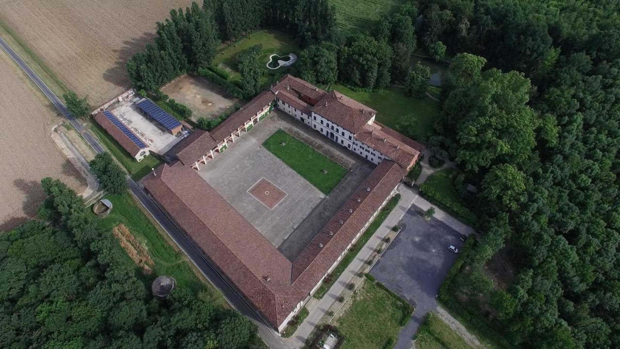 Agriturismo Cascina Farisengo Stagno Lombardo エクステリア 写真